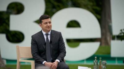 Украинцы раскритиковали Зеленского за призыв отдыхать в Турции вместо россиян