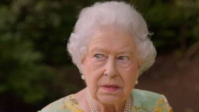 Королева Елизавета II приказала принцам Уильяму и Гарри порознь идти за гробом деда