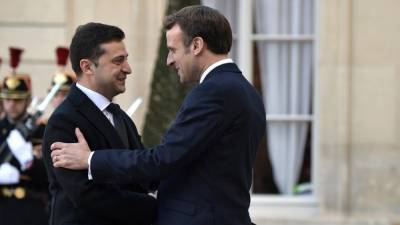 Президент Франции на украинском языке отчитался о переговорах с Зеленским