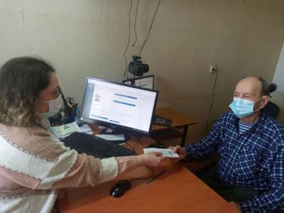 Курьез: в Одесской области 85-летний дедушка впервые получил паспорт