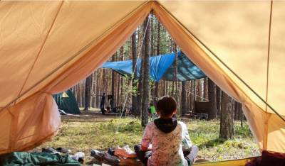 С 19 апреля петербуржцы смогут подать заявку на отдых в детских лагерях