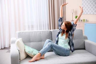 Фитнес на диване: эффективные упражнения