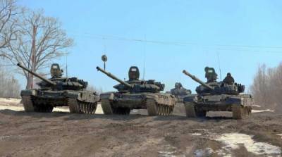 В Британии заявили о “полосах вторжения” на российских танках около Украины