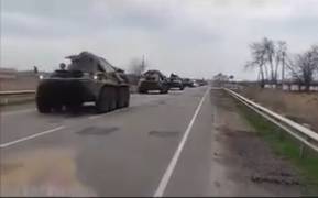 Россия продолжает переброску войск к границе Украины, видео