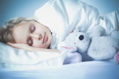 Почему дети во сне скрипят зубами и что с этим делать?