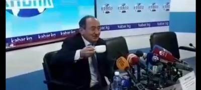 Глава Минздрава Киргизии выпил отраву в прямом эфире
