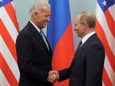 В России отреагировали на предложение о встрече Путина и Байдена