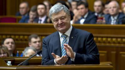Украинская прокуратура возобновила судебный процесс по делу против Порошенко
