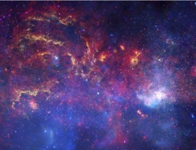 Сотрудники NASA опубликовали в Сети фотографию необычной «розовой дыры» в космосе