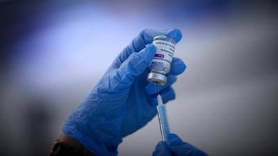 Во Франции восемь человек умерли после вакцинации AstraZeneca