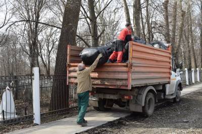 Из Ульяновска вывезли более 900 кубометров мусора