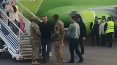 В Сеть выложили видео «задержания» в Пензенском аэропорту - penzainform.ru - Москва - Пенза - Домодедово