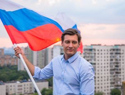"Хватит защищать интересы кооператива "Озеро": Гудков рассказал о реформе выборов в Госдуму