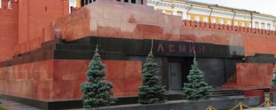 В Москве вновь открывают для посетителей Мавзолей Ленина