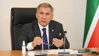 Президент Татарстана сделал прививку против COVID-19
