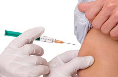 Иммунитету нужна третья доза: ученые о вакцине против коронавируса