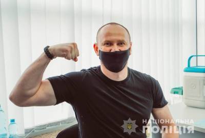 Арсен Аваков - В Украине стартовала вакцинация против COVID-19 сотрудников МВД - 24tv.ua