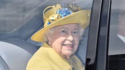 Елизавета II разрешила подруге принца Филиппа присутствовать на похоронах