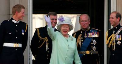 Нарушение традиций: Королева спасет принца Гарри от позора