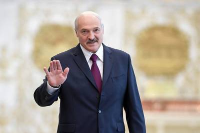 Лукашенко пока не собирается вакцинироваться от коронавируса