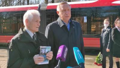 Беглов утвердил полную замену парка трамваев и троллейбусов в Петербурге