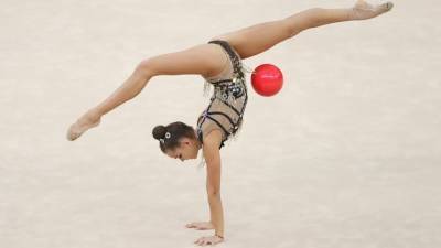 Дина Аверина выиграла этап Кубка мира по художественной гимнастике
