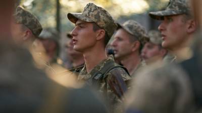 Украинский политолог рассказал, сколько "патриотов" готовы поехать в Донбасс