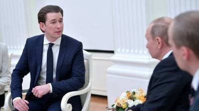Канцлер Австрии выразил надежду на проведение в стране переговоров Байдена и Путина