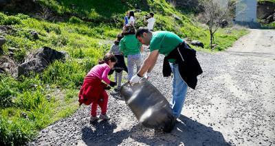 Жители Еревана на субботнике очистили Разданское ущелье от мусора. Видео