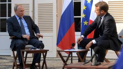 Президент Франции намерен провести переговоры с Путиным