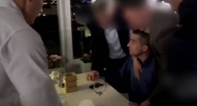 Скрутили в ресторане и забрали телефон: ФСБ показала видео задержания украинского консула
