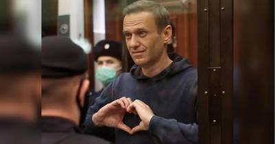 Том Йорк і Бенедикт Камбербетч просять пустити лікарів до Олексія Навального