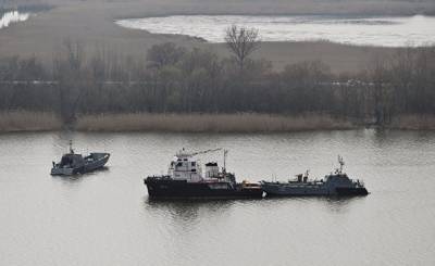 День: в Черное море вошли 15 российских военных кораблей