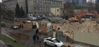 Кто стоит за уничтожением дома Уткина в Киеве: кандидат от “Слуги”, экс-нардеп и скандальные застройщики