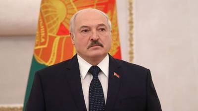 Лукашенко считает белорусские продукты эффективным средством от COVID-19