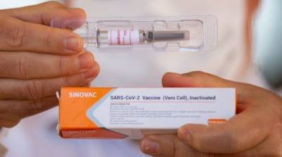 Почти во всех областях началась вакцинация Sinovac