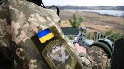 Украинский воин ранен в результате обстрела боевиков. С начала суток враг 5 раз нарушил перемирие, - штаб ООС