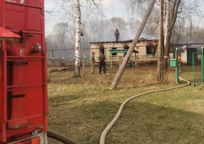 Во время пожара в Кораблинском районе задохнулся 57-летний мужчина - ya62.ru - Рязанская обл. - район Кораблинский