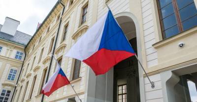 Чехия высылает 18 российских дипломатов