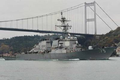 Два больших десантных корабля РФ через Босфор вошли в акваторию Черного моря, - турецкие СМИ