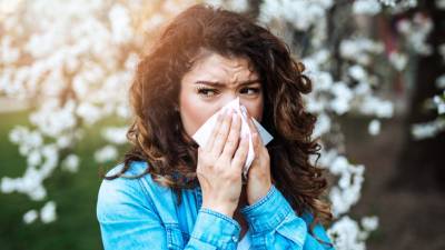 Время поллинозов: в Роспотребнадзоре рассказали о причинах сезонной аллергии