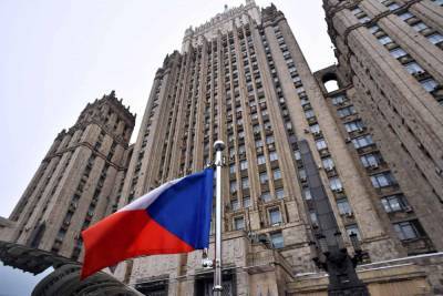 Шпионский скандал. Чехия высылает 18 российских дипломатов