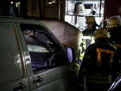 В Киеве за ночь сгорели четыре автомобиля