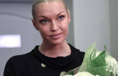 Организм не выдержал: Анастасию Волочкову экстренно спасают врачи