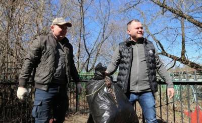 В Татарстане активисты убрались на могилах героев Великой Отечественной войны