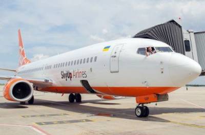 SkyUp отменяет множество рейсов из Украины: что делать пассажирам, купившим билеты
