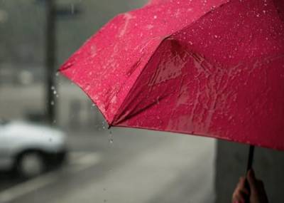 Дощі та +15 на термометрах: погода 18 квітня не порадує українців - прогноз синоптиків