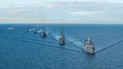 Британия направит два боевых корабля в Черное море в знак поддержки Украины