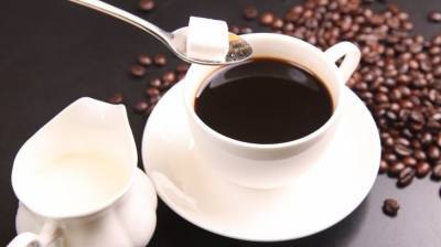 Диетолог отнесла кофе и конфеты к разрушающим организм продуктам
