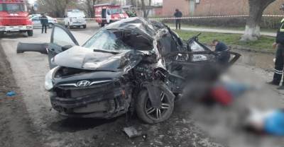 Пятеро подростков погибло в результате жуткой аварии в Ростовской области — видео